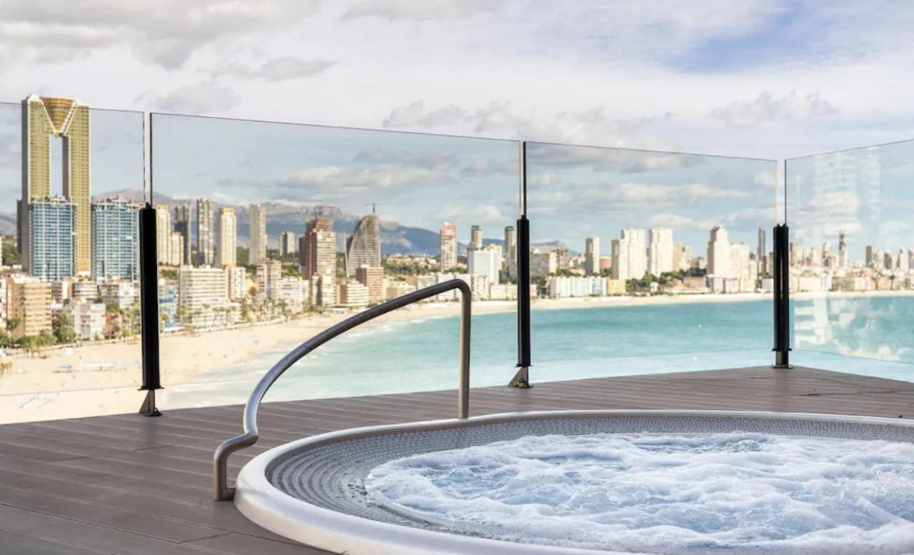 Luxury Apartment With Private Hot Tub By Poniente Beach Benidorm Exterior photo